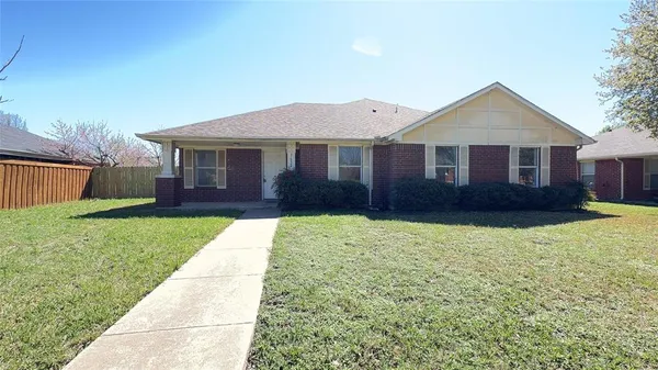 $2,300 | 7632 Livvie Meador Lane, Dallas, TX 75227
