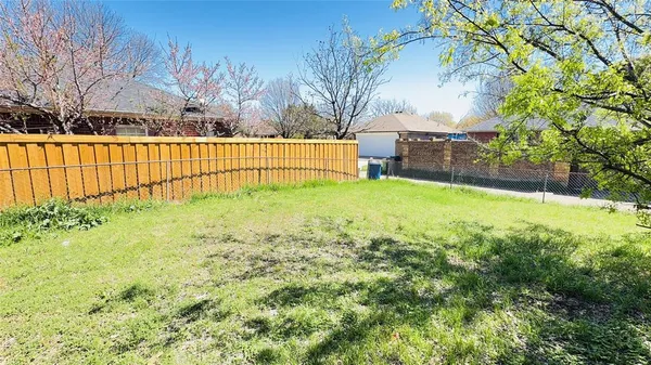 $2,300 | 7632 Livvie Meador Lane, Dallas, TX 75227