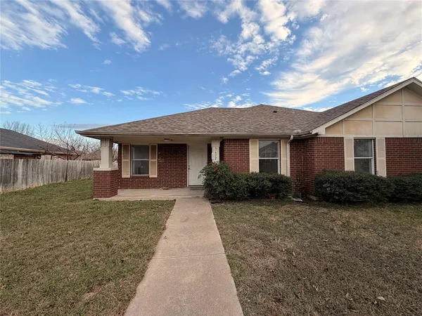 $2,300 | 7632 Livvie Meador Lane, Dallas, TX 75227