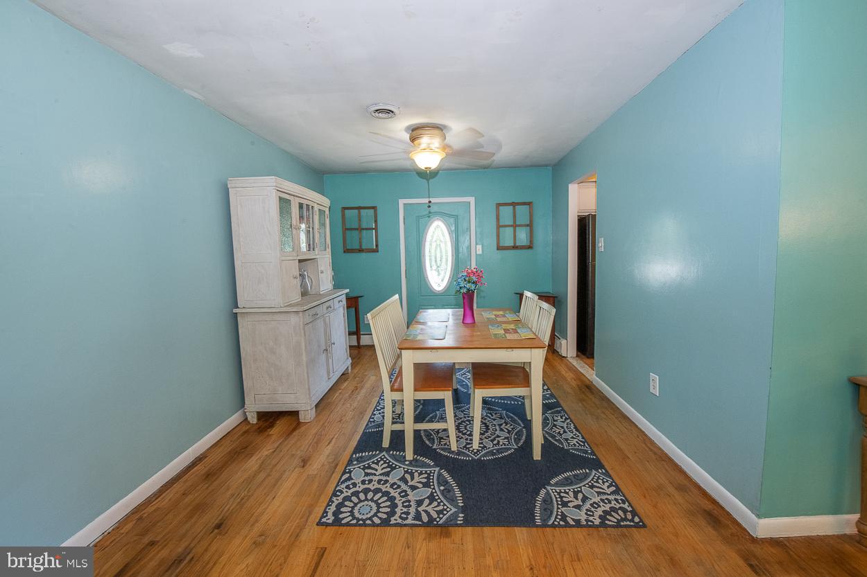15 Laurel Road Southampton, PA 18966 - Photo 19 of 90 Dining room