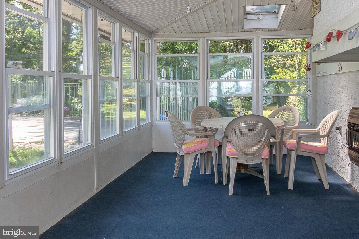 15 Laurel Road Southampton, PA 18966 - Photo 55 of 90 Screened Porch
