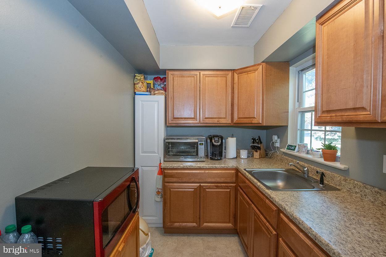 15 Laurel Road Southampton, PA 18966 - Photo 70 of 90 In law kitchen