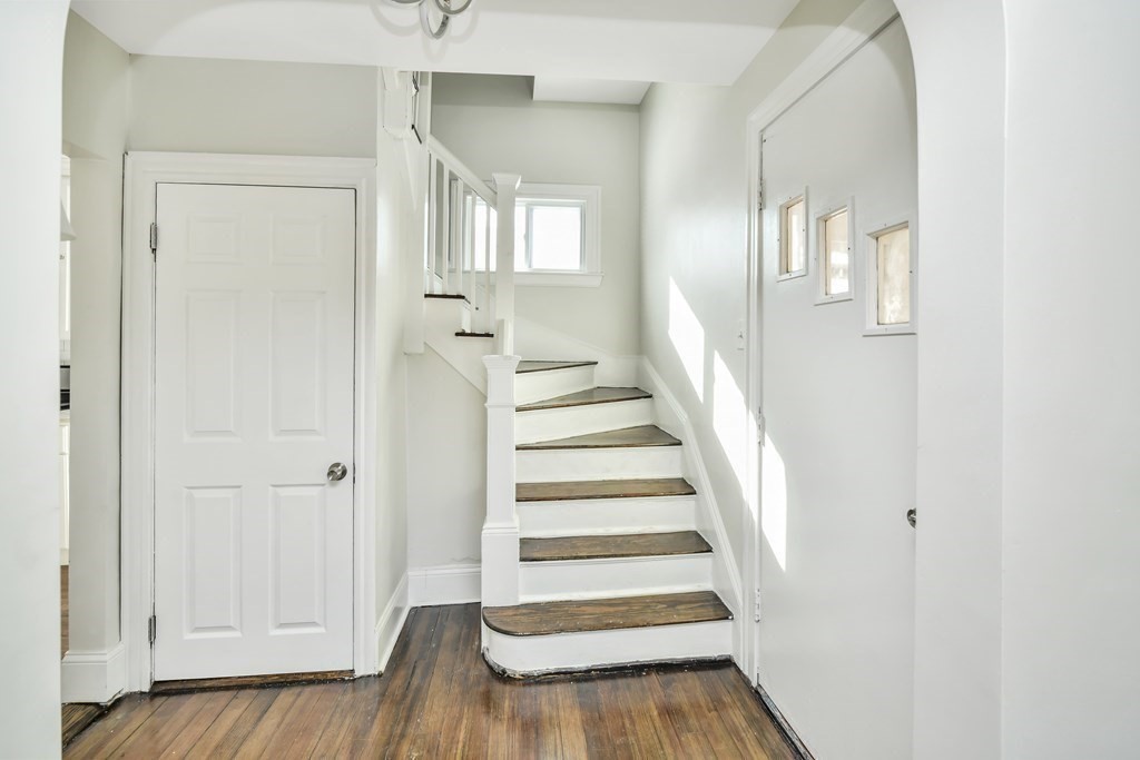 37 Brook Road Milton, MA 02186 - Photo 7 of 17 Gallery Image 7