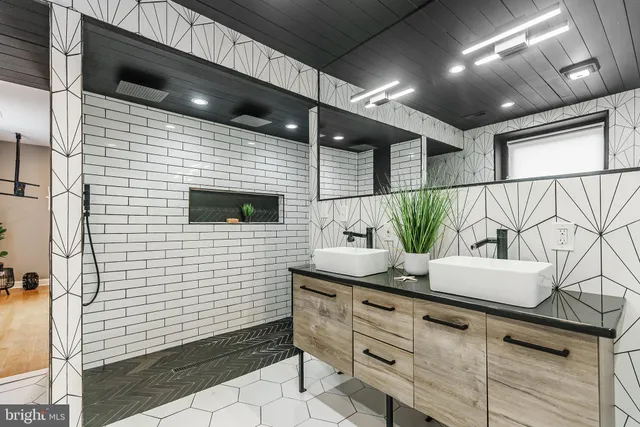 $549,000 | 75 East Stewart Avenue, Lansdowne, PA 19050