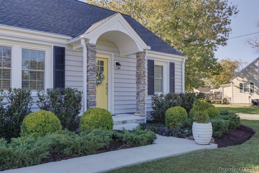 8714 Guinea Road Hayes, VA 23072 - Photo 4 of 44 View of front facade