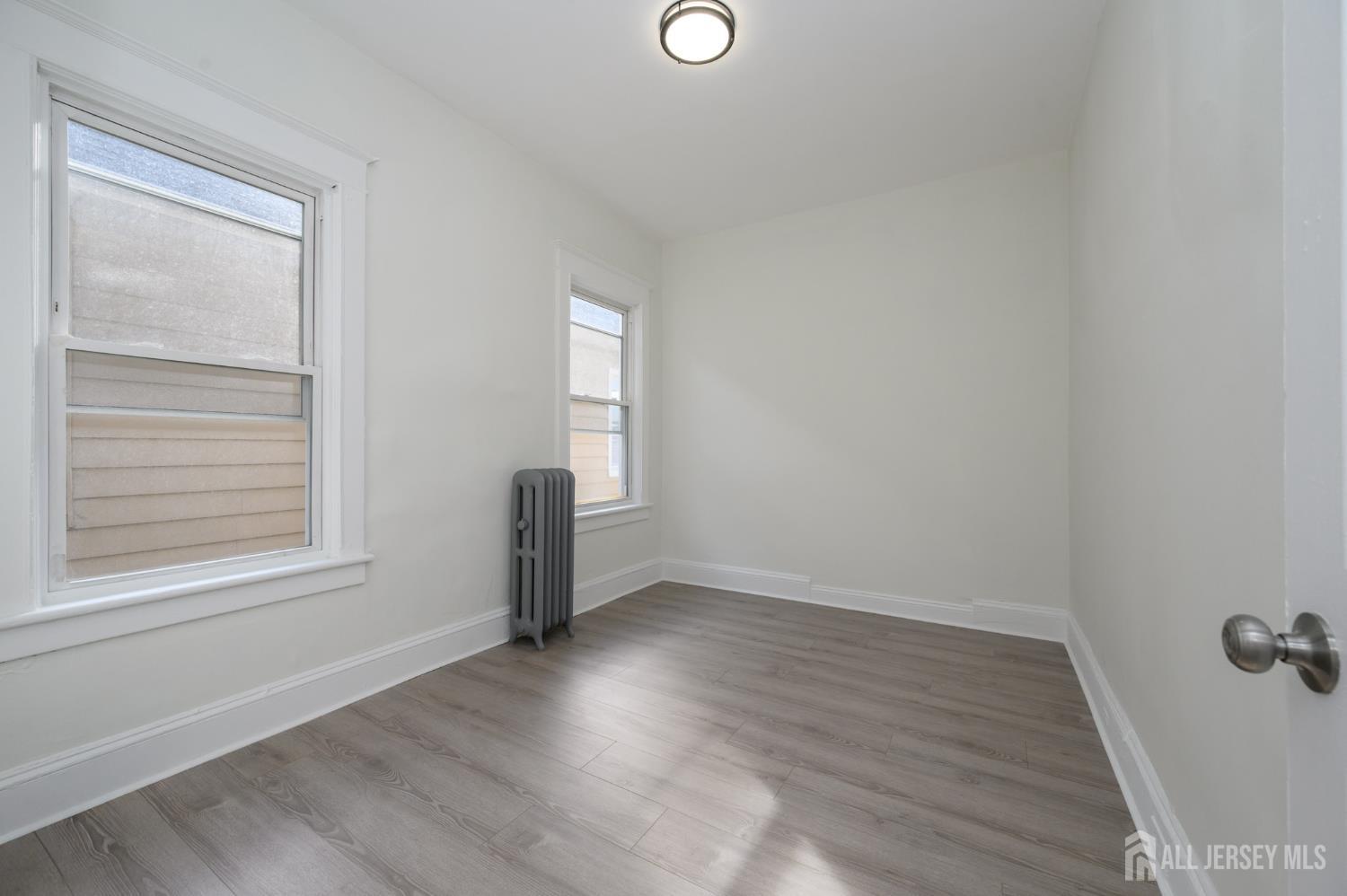 377 Delavan Street New Brunswick, NJ 08901 - Photo 13 of 33