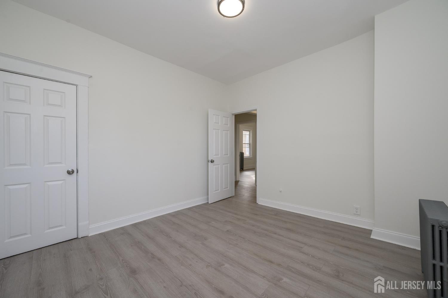 377 Delavan Street New Brunswick, NJ 08901 - Photo 20 of 33