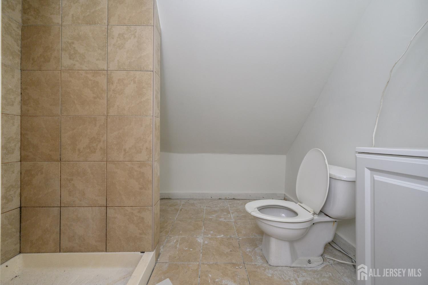 377 Delavan Street New Brunswick, NJ 08901 - Photo 28 of 33