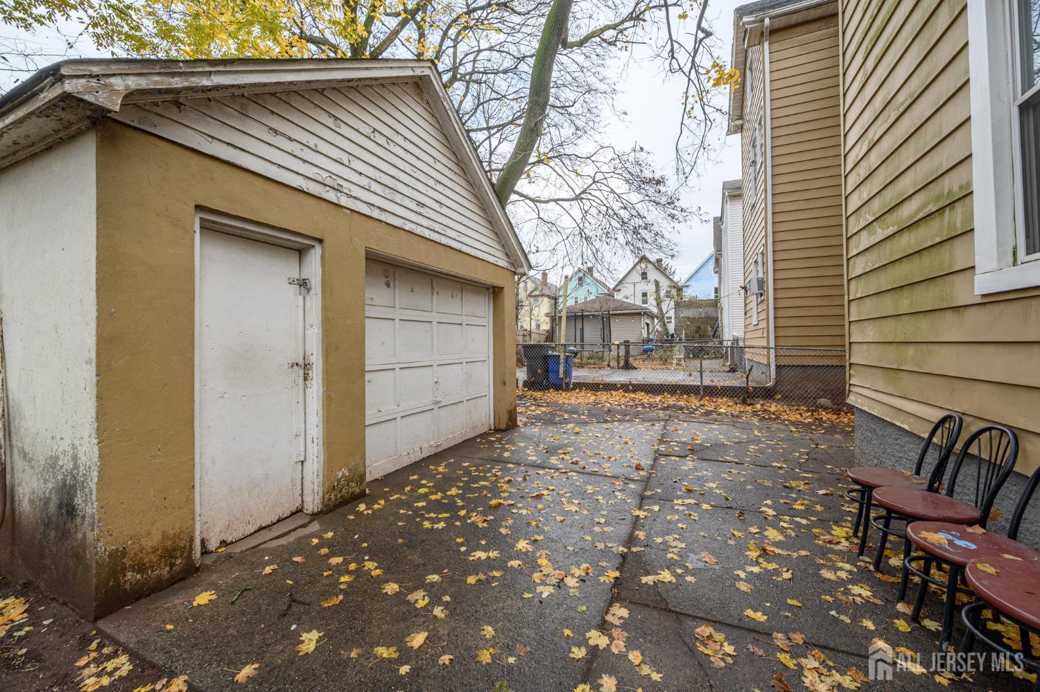 377 Delavan Street New Brunswick, NJ 08901 - Photo 31 of 33