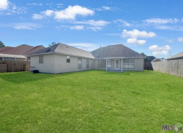 $249,900 | 12925 Bonnie Bleu Drive, Denham Springs, LA 70726