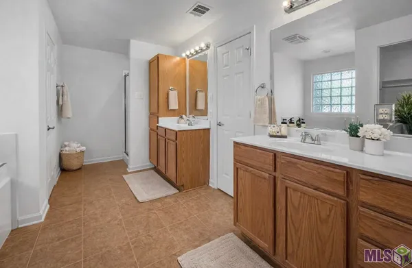 $249,900 | 12925 Bonnie Bleu Drive, Denham Springs, LA 70726