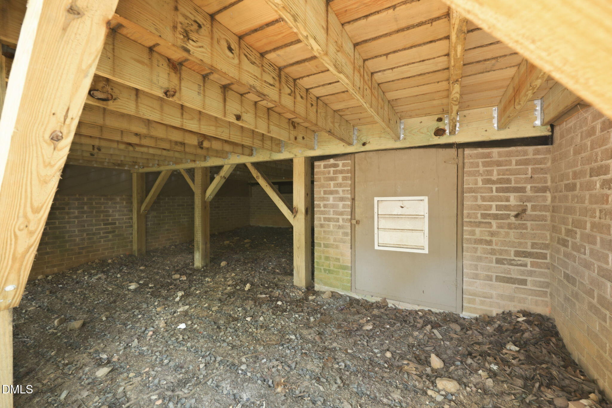72 Stoneridge Road, Unit 72 Durham, NC 27705 - Photo 30 of 34 Crawlspace Entry
