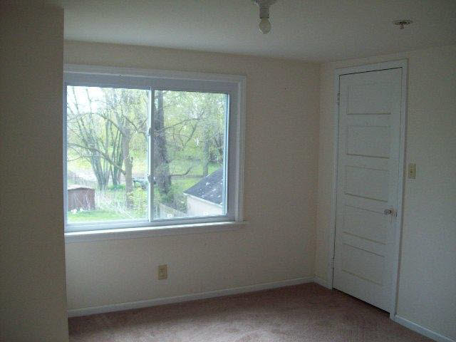 585 Ida Maybee Road Monroe, MI 48161 - Photo 6 of 15 20092128-5.JPG