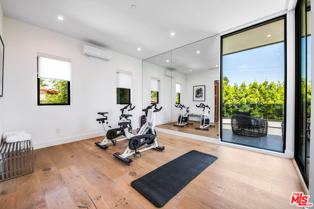 4530 Libbit Avenue Encino, CA 91436 - Photo 41 of 66
