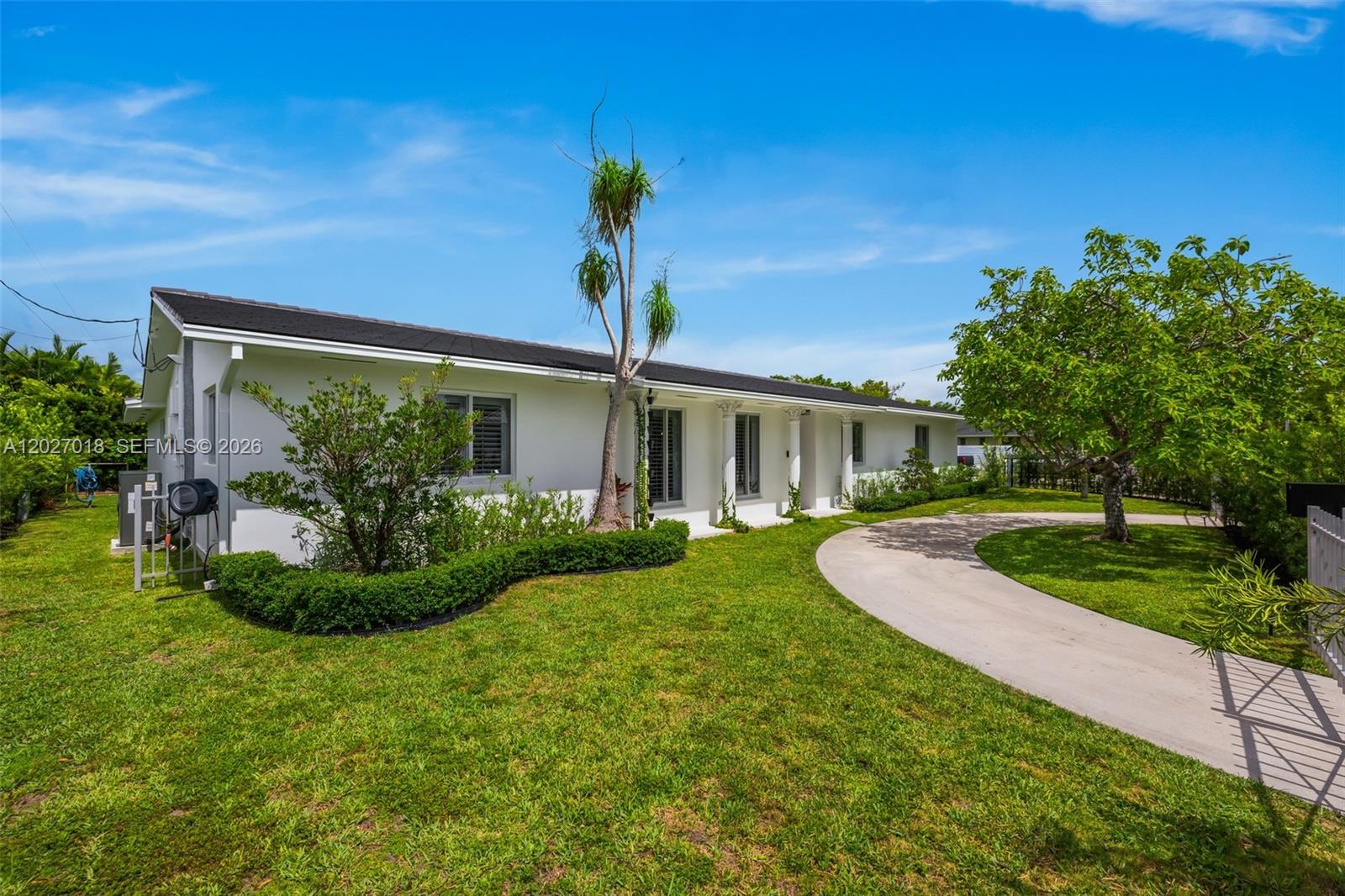 4730 Southwest 89th Avenue Miami, FL 33165 - Photo 11 of 31