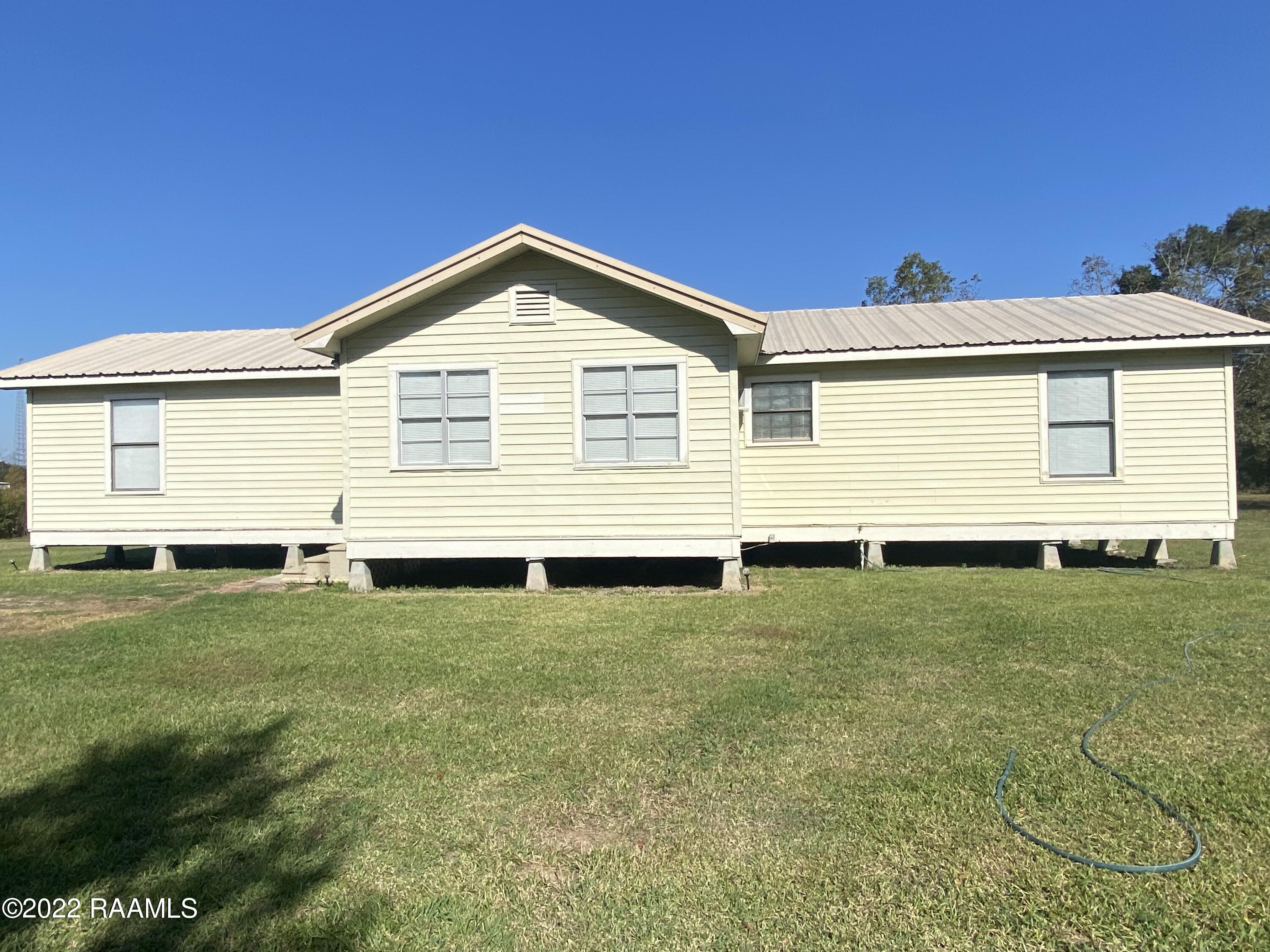 613 Ed Broussard Road New Iberia, LA 70563 - Photo 3 of 18 Gallery Image 3