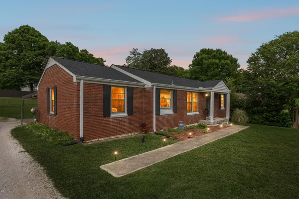$284,900 | 110 Pleasant Drive, Columbia, TN 38401
