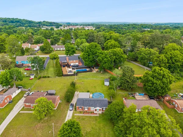 $284,900 | 110 Pleasant Drive, Columbia, TN 38401