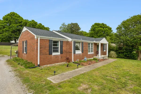 $284,900 | 110 Pleasant Drive, Columbia, TN 38401
