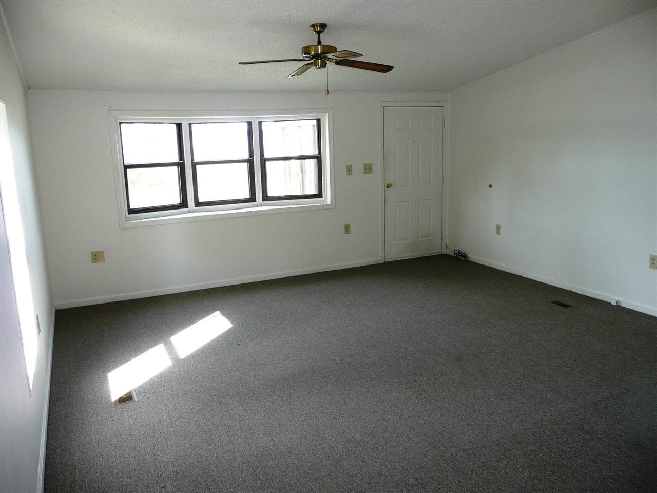 771 Bay Road Shelburne, VT 05482 - Photo 14 of 31 Gallery Image 14