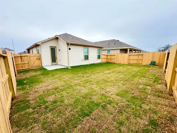 $1,900 | 3026 Dardanos Lane, Fresno, TX 77545
