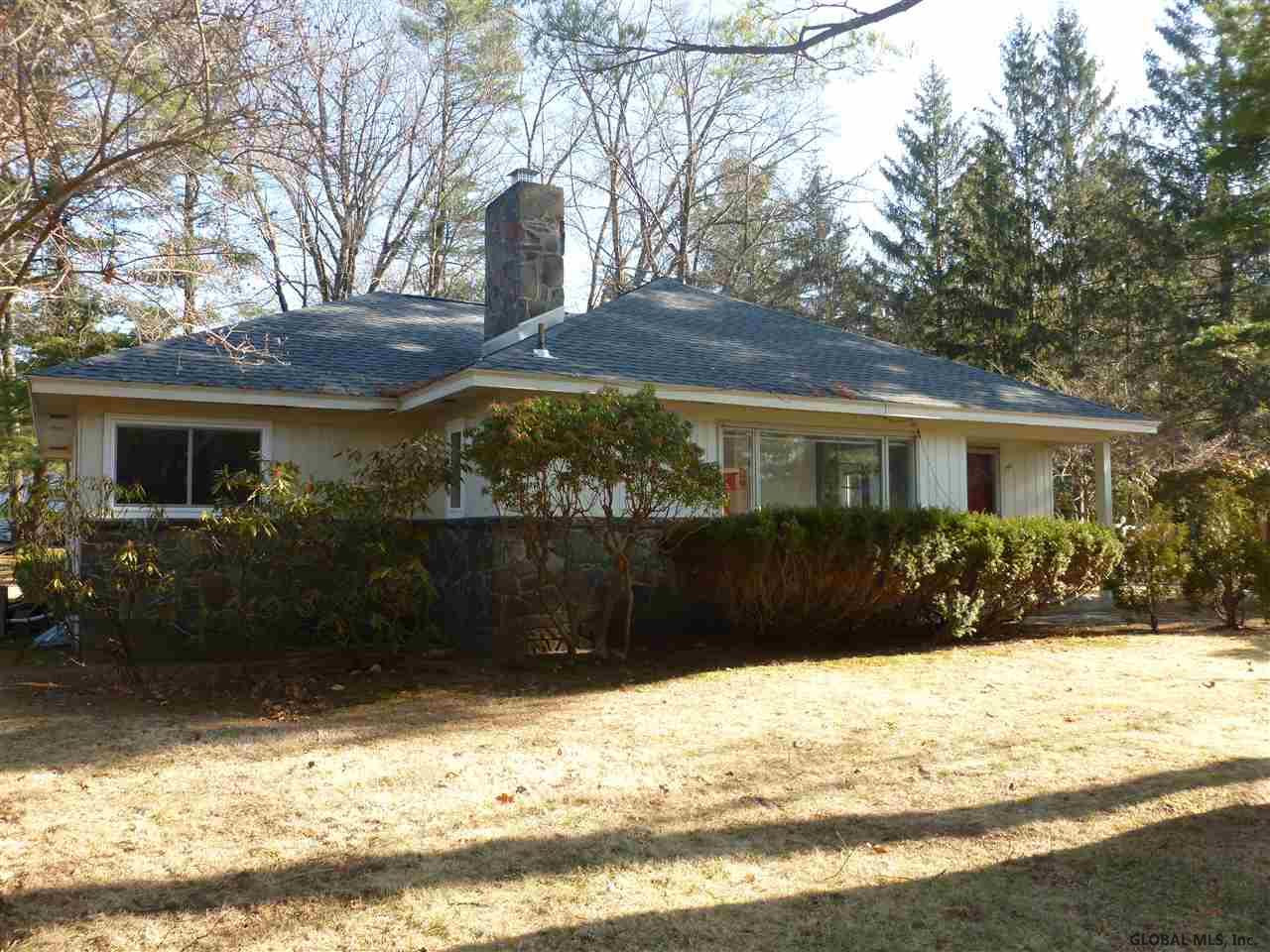 142 Winne Road Bethlehem, NY 12054 - Photo 3 of 25 Photo 3