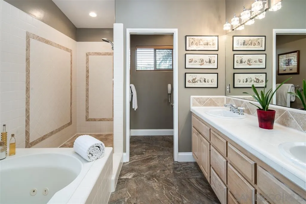 1472 Avocado Road Oceanside, CA 92054 - Photo 14 of 25 Gallery Image 14