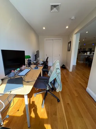 $5,200 | 175 Newbury Street, Unit 300, Boston, MA 02116