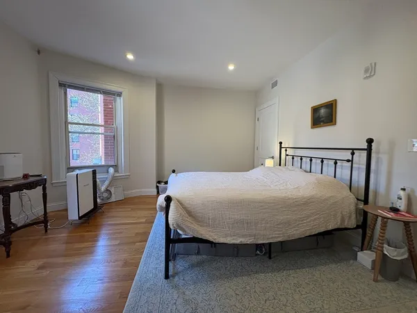 $5,200 | 175 Newbury Street, Unit 300, Boston, MA 02116