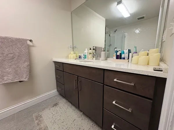 $5,200 | 175 Newbury Street, Unit 300, Boston, MA 02116