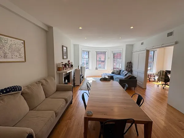 $5,200 | 175 Newbury Street, Unit 300, Boston, MA 02116