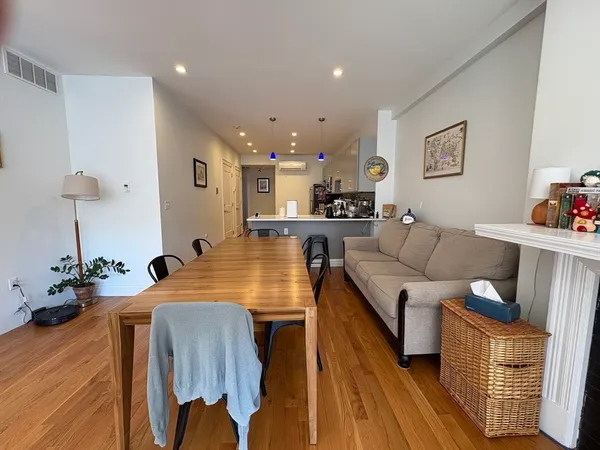 $5,200 | 175 Newbury Street, Unit 300, Boston, MA 02116