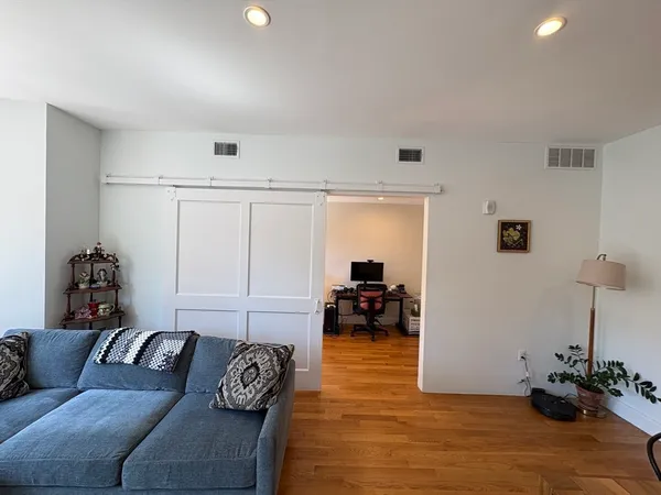 $5,200 | 175 Newbury Street, Unit 300, Boston, MA 02116