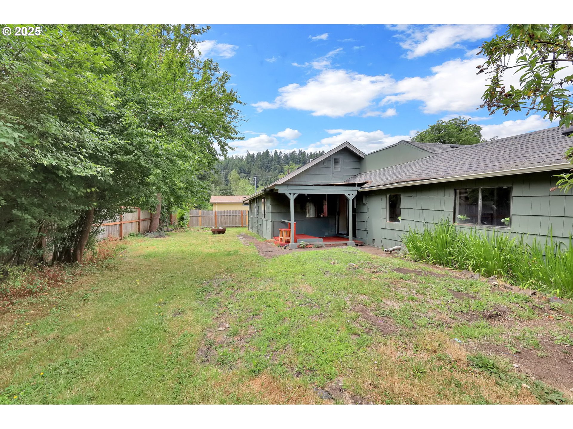 2785 Riverview Street Eugene, OR 97403 - Photo 37 of 44 a view of a yard in front of house