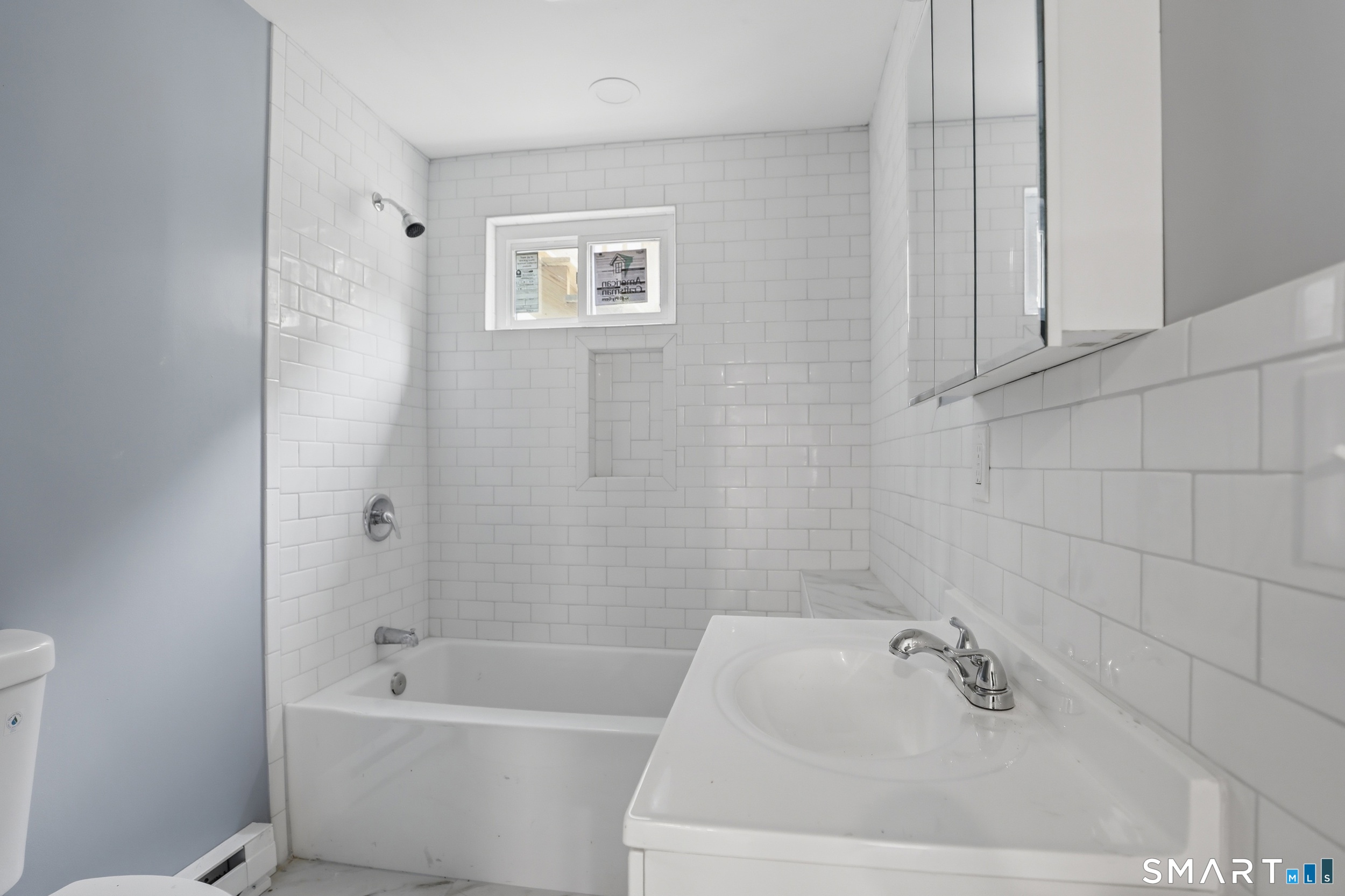 33 Congress Avenue Waterbury, CT 06708 - Photo 8 of 29