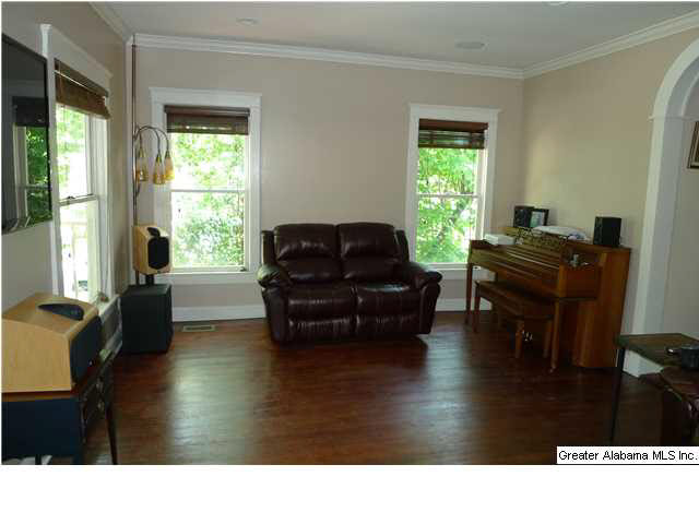 923 Irving Road Birmingham, AL 35209 - Photo 2 of 19