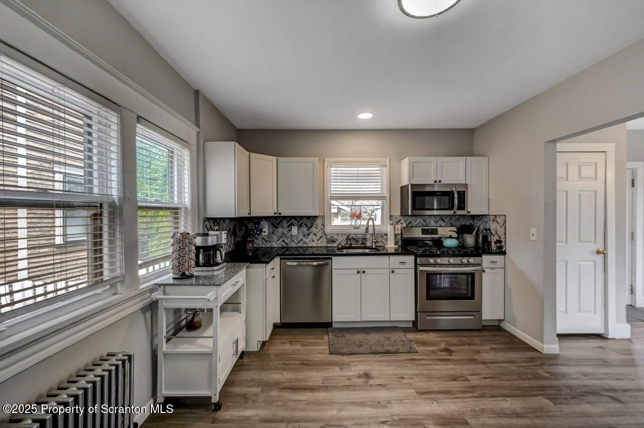 620 Foster Street Scranton, PA 18508 - Photo 11 of 38 Kitchen