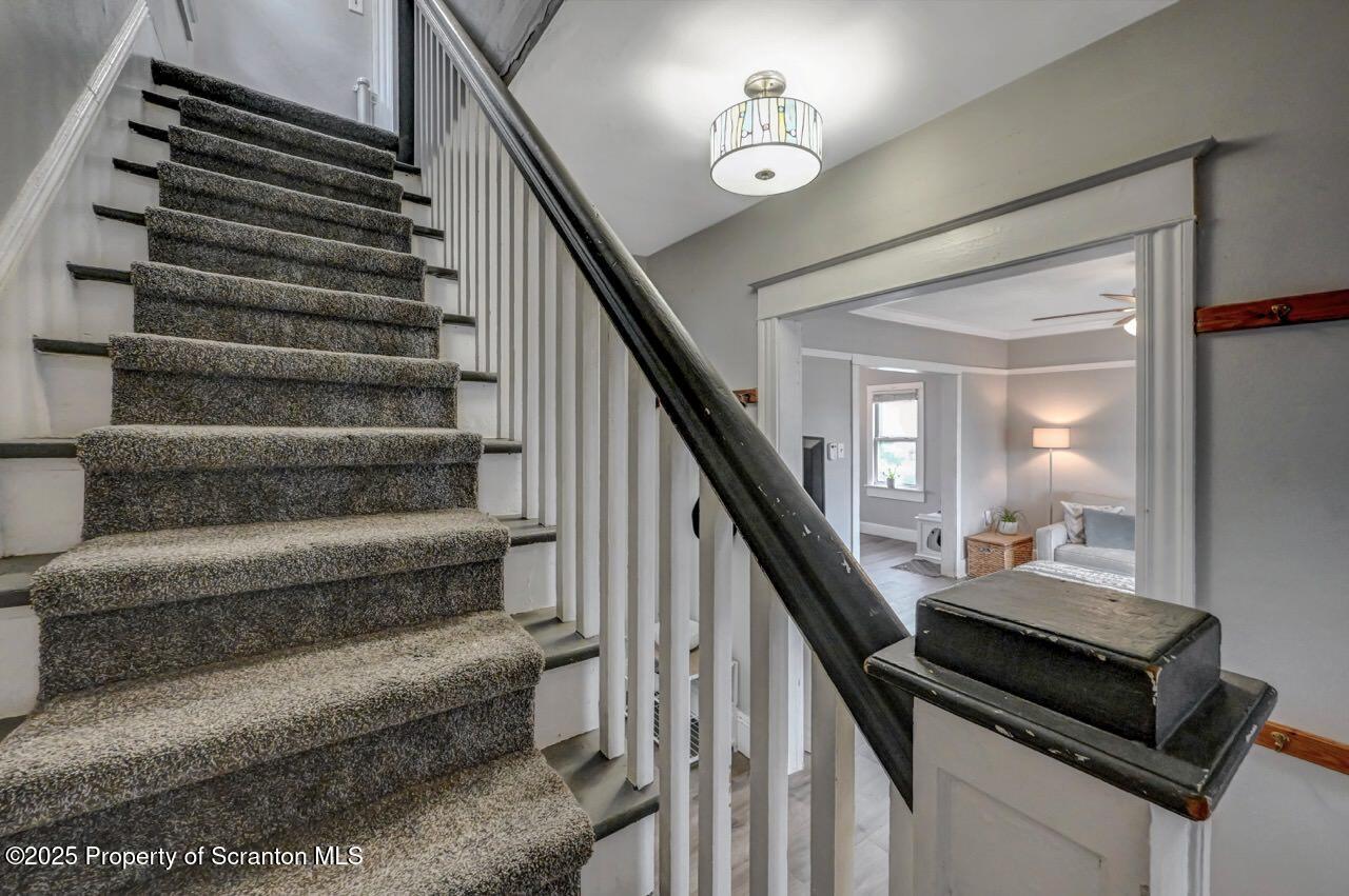 620 Foster Street Scranton, PA 18508 - Photo 16 of 38 Staircase