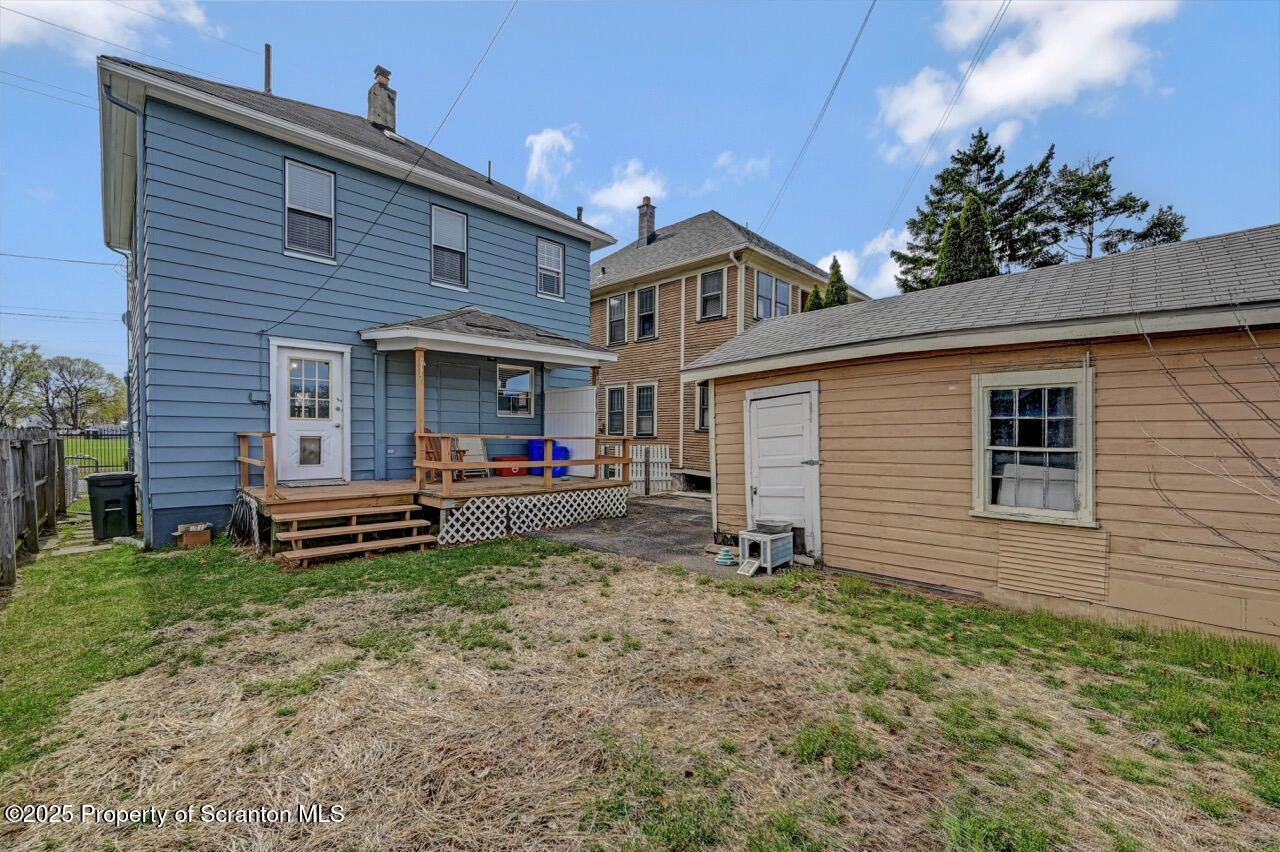 620 Foster Street Scranton, PA 18508 - Photo 32 of 38 Yard