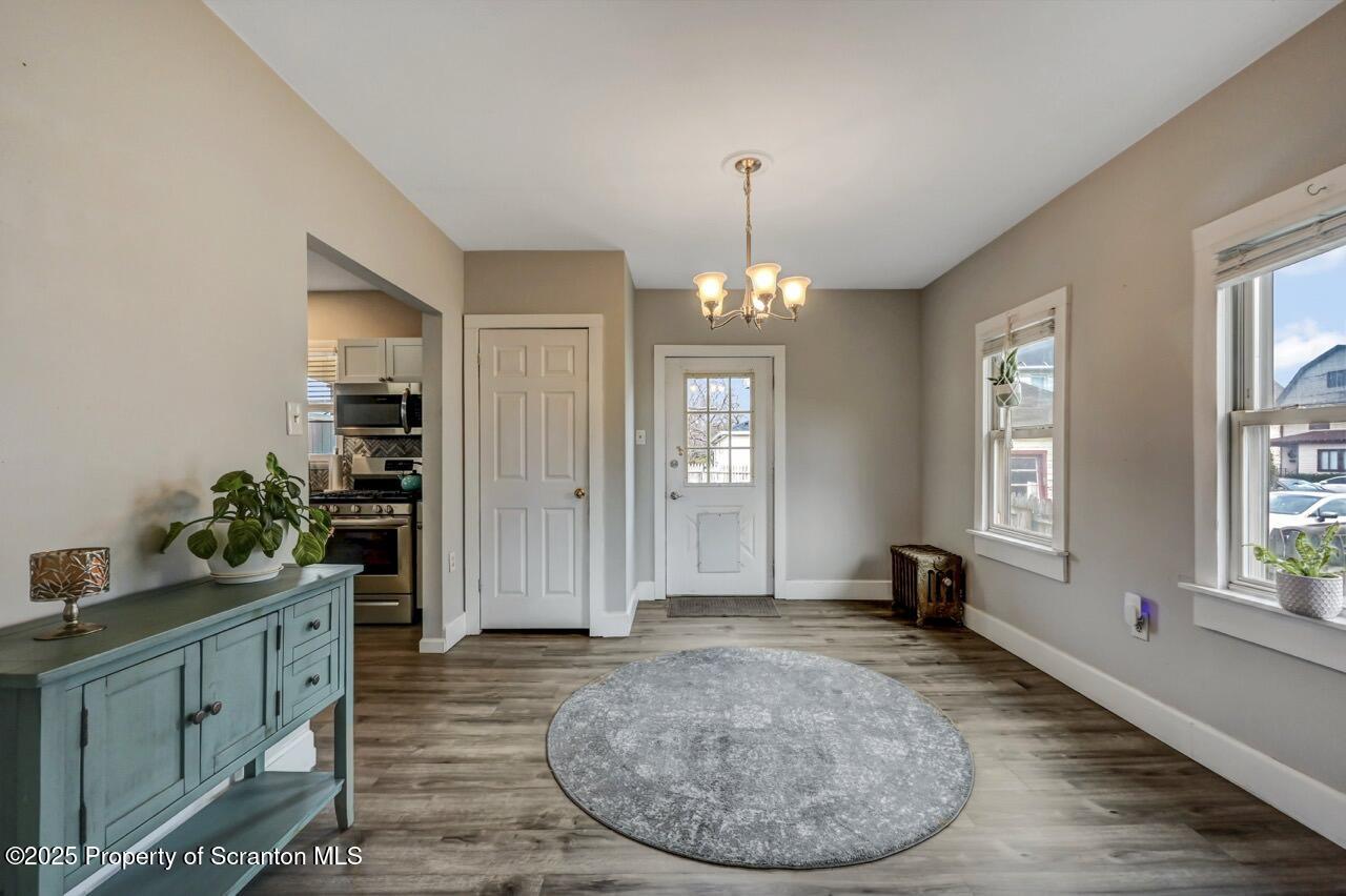 620 Foster Street Scranton, PA 18508 - Photo 8 of 38 Dining Room