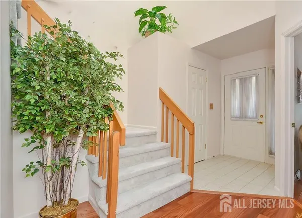 a view of entryway front of house