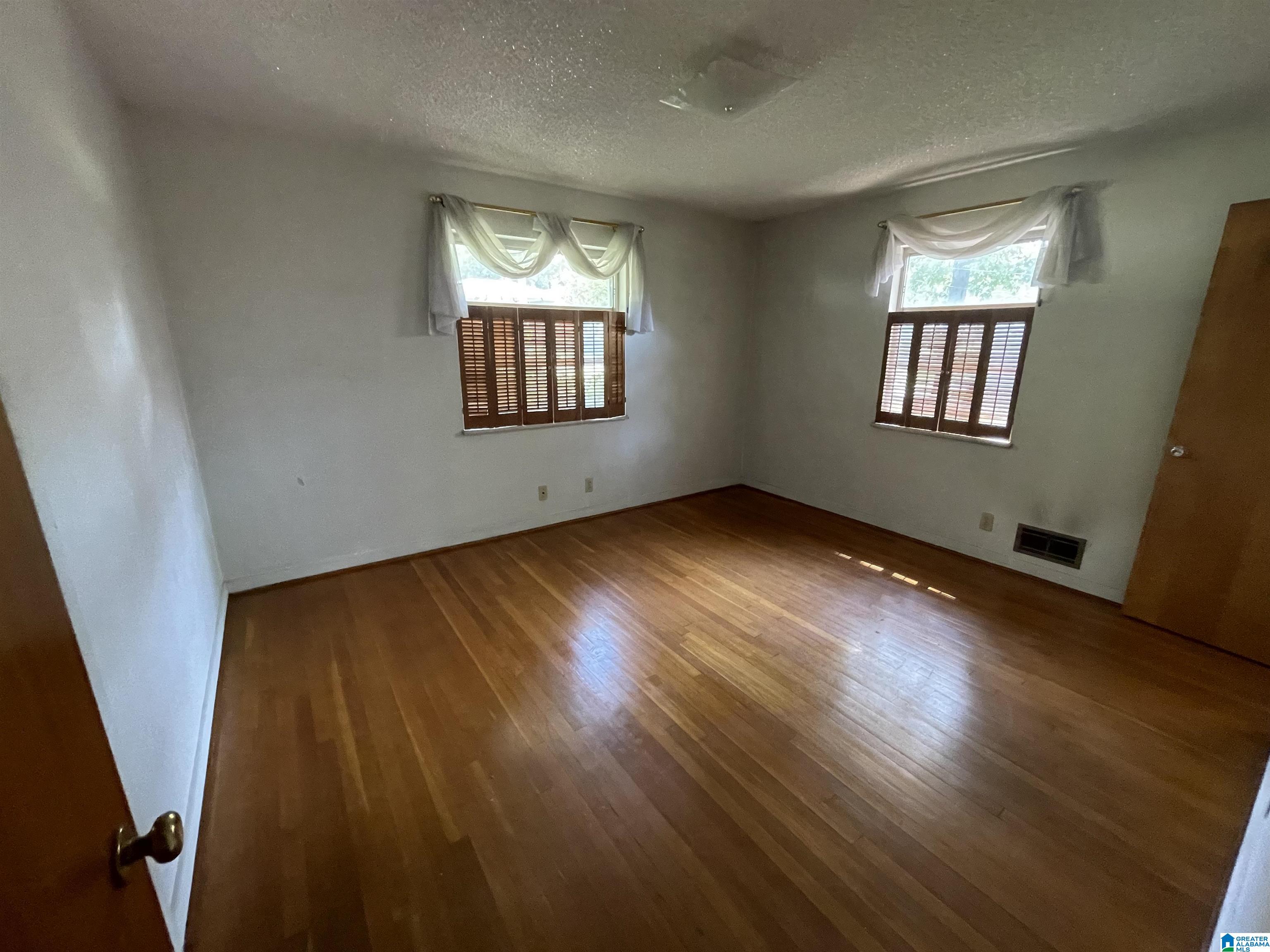 441 Ridgewood Avenue Fairfield, AL 35064 - Photo 11 of 15