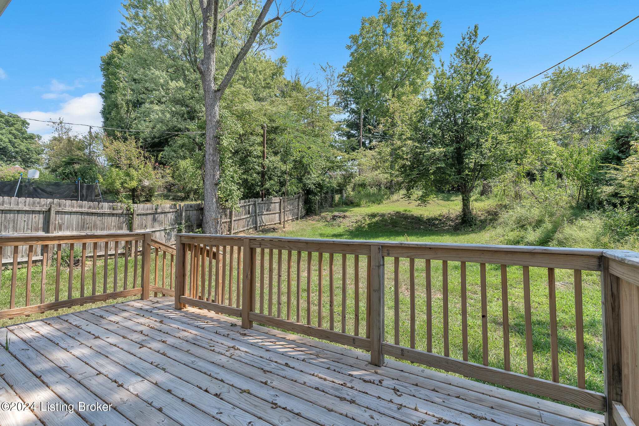 5357 Park Road Louisville, KY 40214 - Photo 15 of 54 Deck