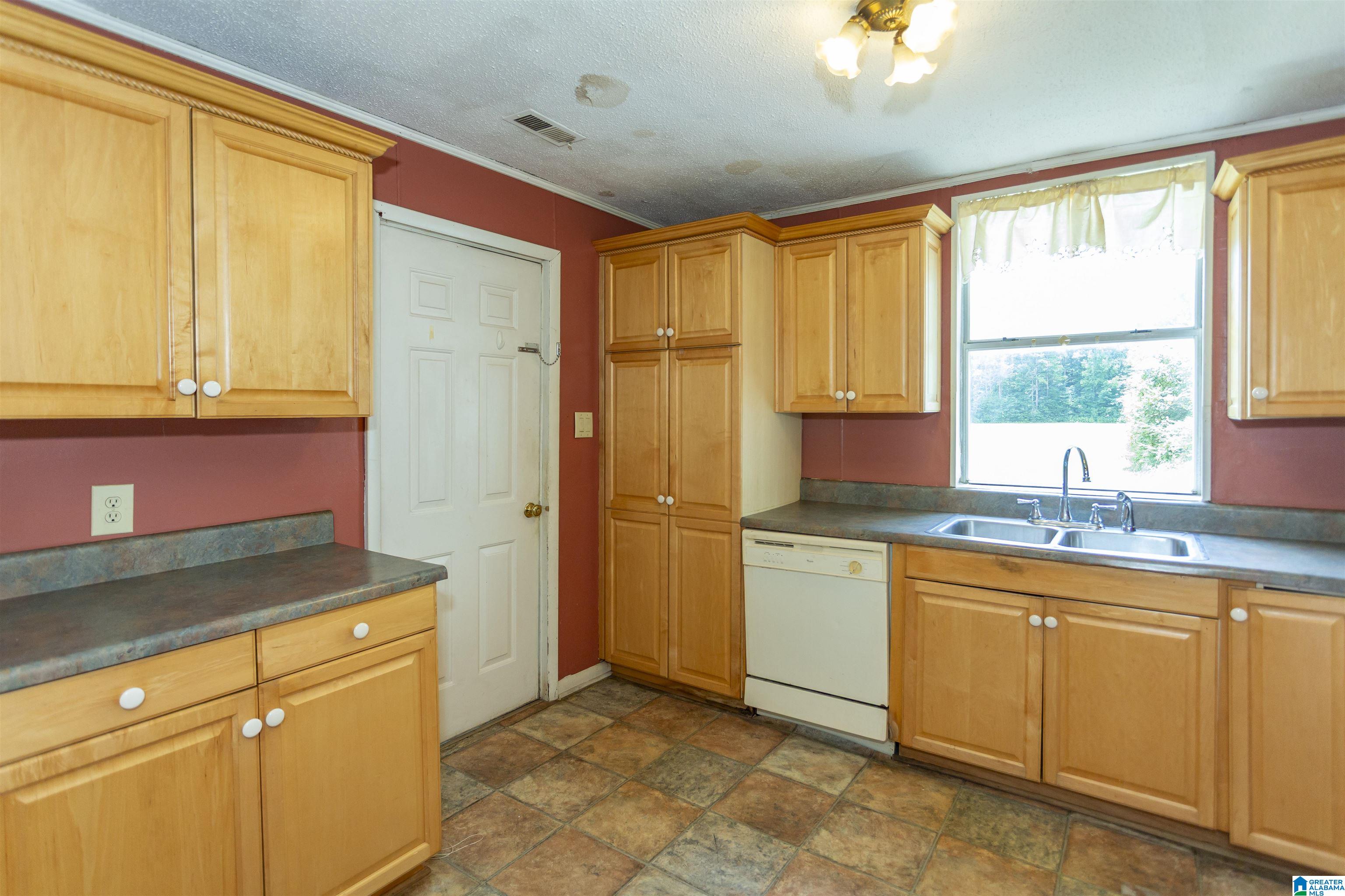 1675 Blue Eye Springs Road Lincoln, AL 35096 - Photo 14 of 60