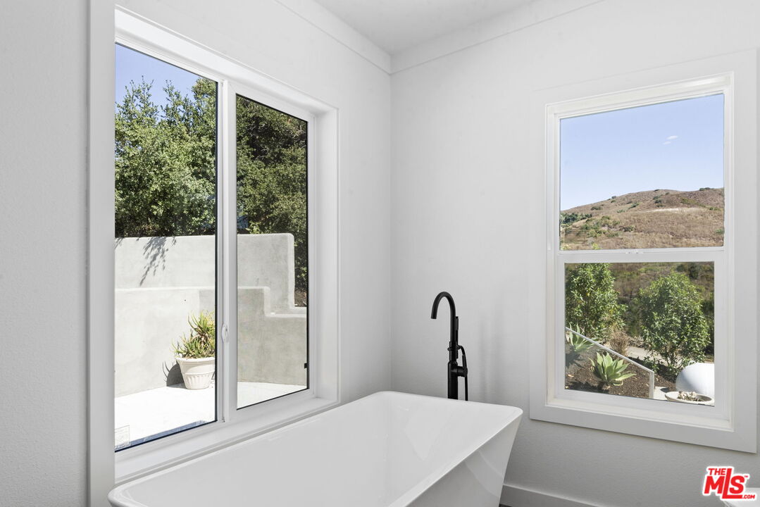 3065 South Foose Road Malibu, CA 90265 - Photo 17 of 39