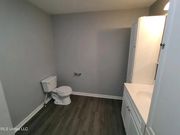 $1,300 | 5443 Hubert Street, Moss Point, MS 39563