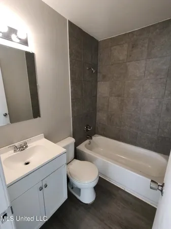 $1,300 | 5443 Hubert Street, Moss Point, MS 39563