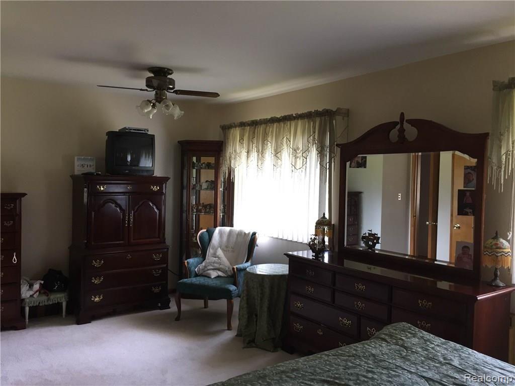 35417 Utica Road Clinton Township, MI 48035 - Photo 19 of 28 u21.JPG
