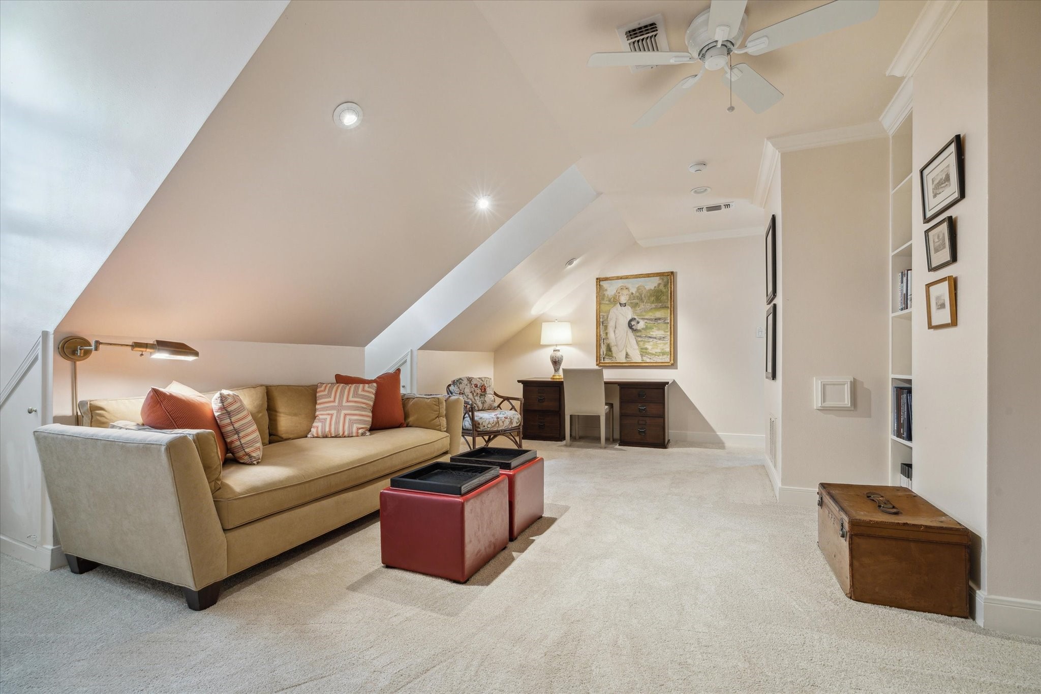 2902 West Lane, Unit A Houston, TX 77027 - Photo 20 of 23 a living room with furniture and a lamp
