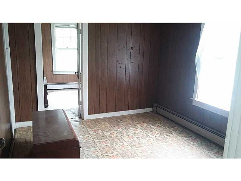 32 Arcadia Road Swansea, MA 02777 - Photo 5 of 9 Bedroom.
